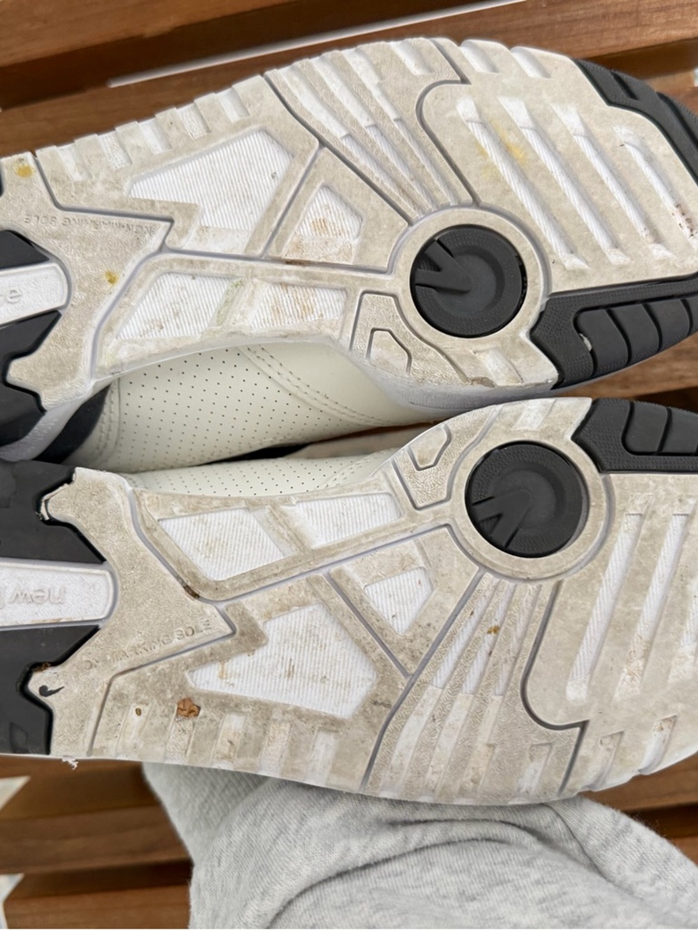 New Balance 550 Womens White and Gray Low-Top Sneakers - Picture 8 of 8